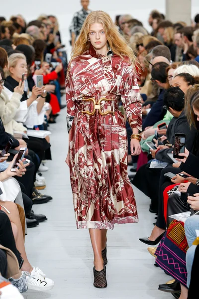Look 38